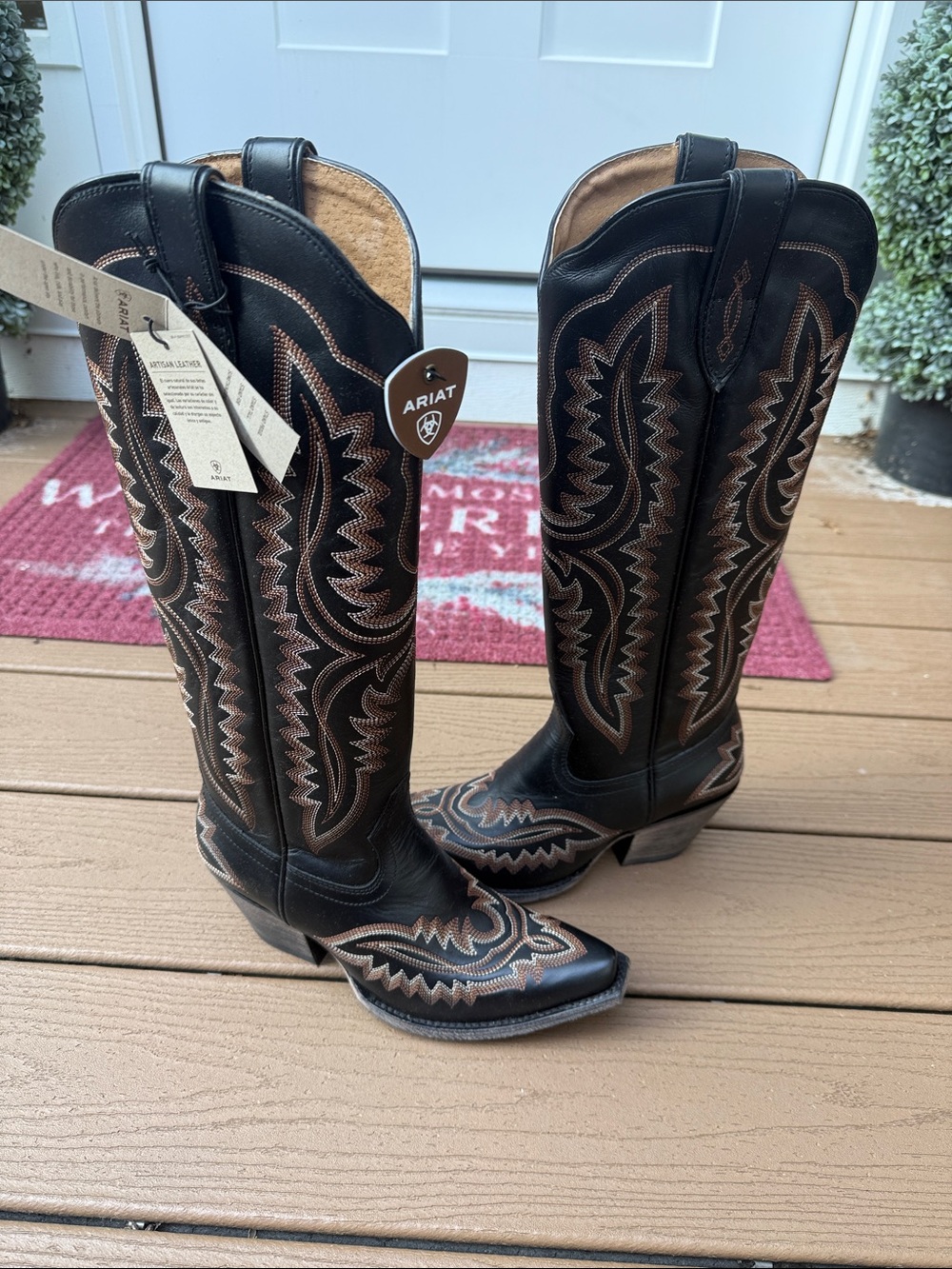 Ariat women’s Casanova knee-high western boot, women’s size 7 Brooklyn Black new